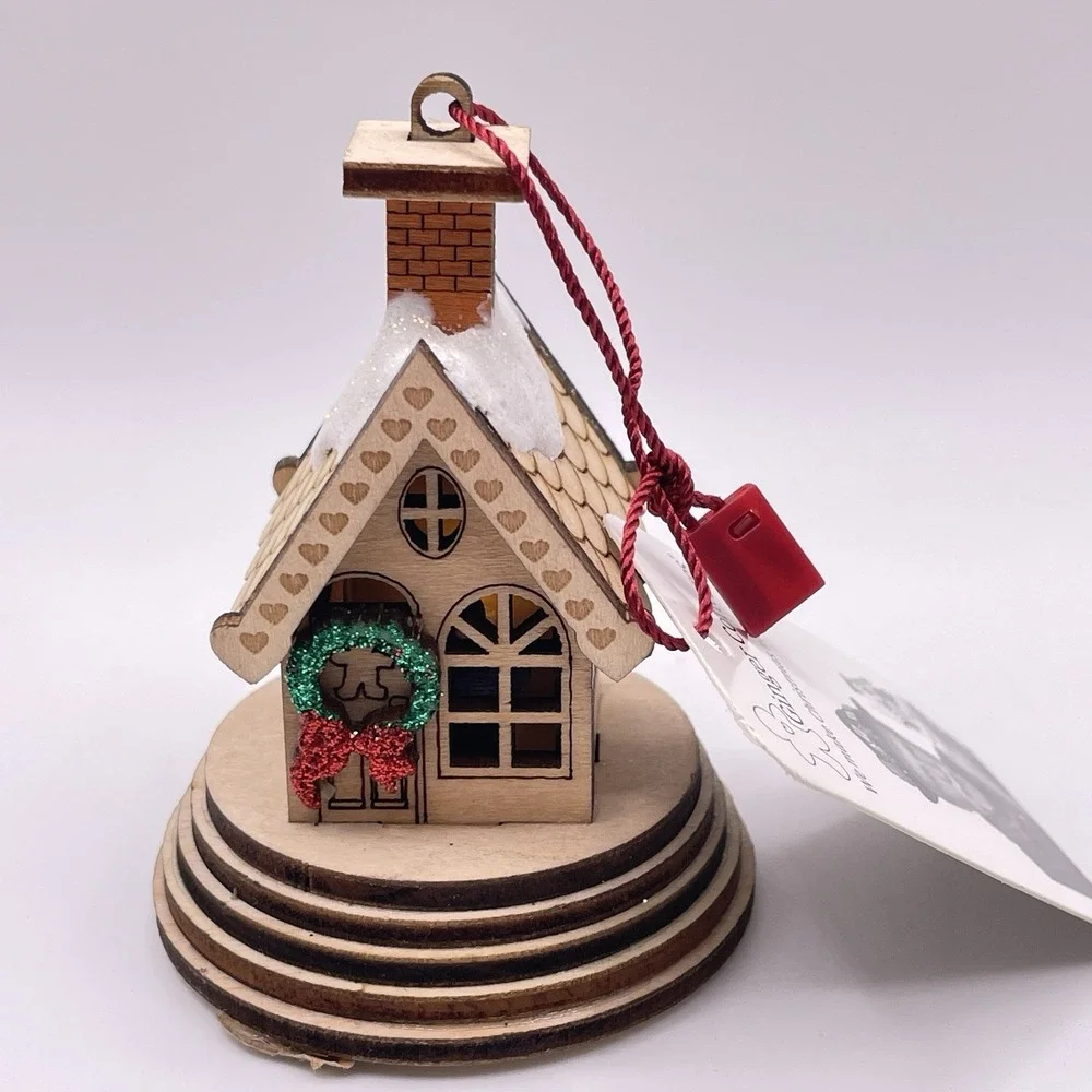 Ginger Cottages 2019 Snowy Gingerbread House Lighted Wooden Christmas Ornament‎